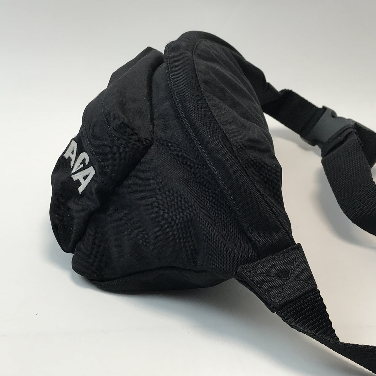 Balenciaga ウィール ナイロン ボディバッグ 533009