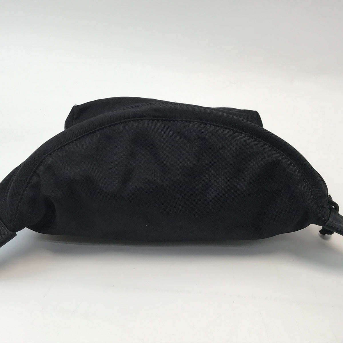 Balenciaga ウィール ナイロン ボディバッグ 533009
