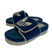 靴 × adidas サンダル ブルー