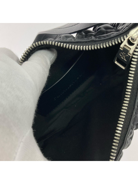 Calvin Klein ボディバッグ クレセントバック