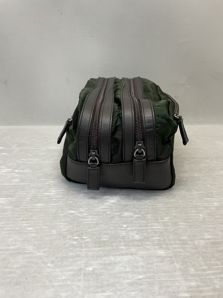PRADA 三角プレート ナイロンセカンドバッグ カーキ