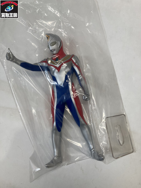 B賞 ウルトラマンダイナ フィギュア