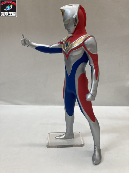 B賞 ウルトラマンダイナ フィギュア