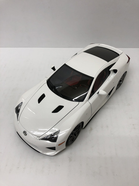 AUTOart 1/18 LEXUS LFA ホワイテスト・ホワイト 