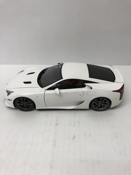 AUTOart 1/18 LEXUS LFA ホワイテスト・ホワイト 