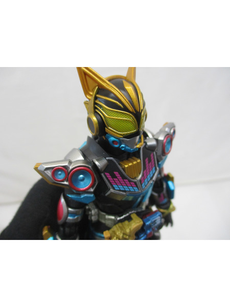 メーカー 仮面ライダーフィギュア S.H.Figuarts 仮面ライダーナーゴ フィーバービートフォーム