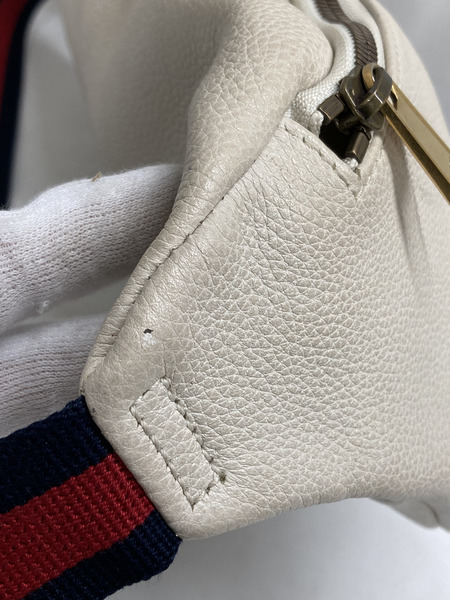 GUCCI ロゴプリントボディバック レザー ホワイト