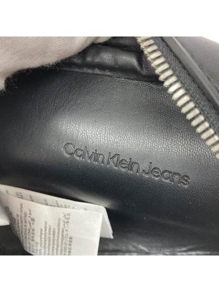 Calvin Klein ショルダーバッグ