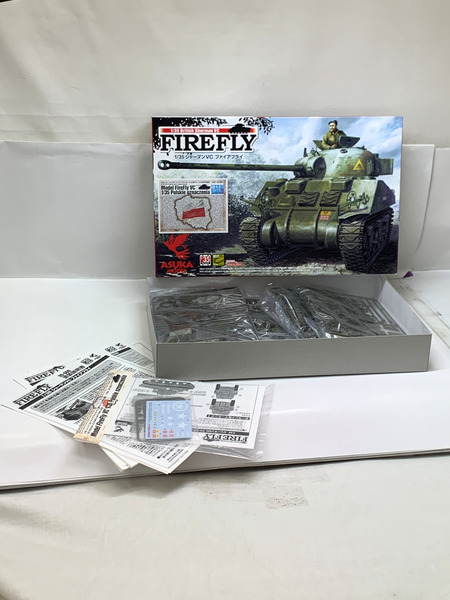ASUKA MODEL 1/35 シャーマンVCファイアフライ ポーランド軍デカール特別付録版 35-009SA 未組立 