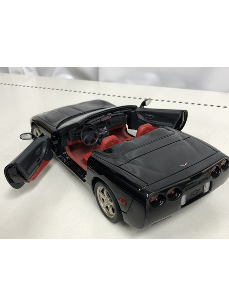 1/18スケールカー シボレーコルベット 1998 コンバーチブル ブラック