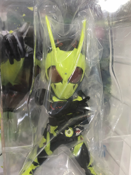 一番くじ 仮面ライダーフィギュア B賞 仮面ライダーゼロワン ライジングホッパー