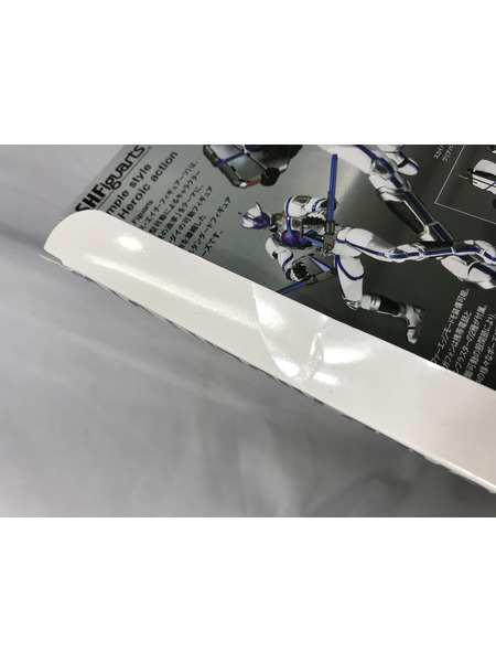 メーカー 仮面ライダーフィギュア S.H.Figuarts 仮面ライダーサイガ