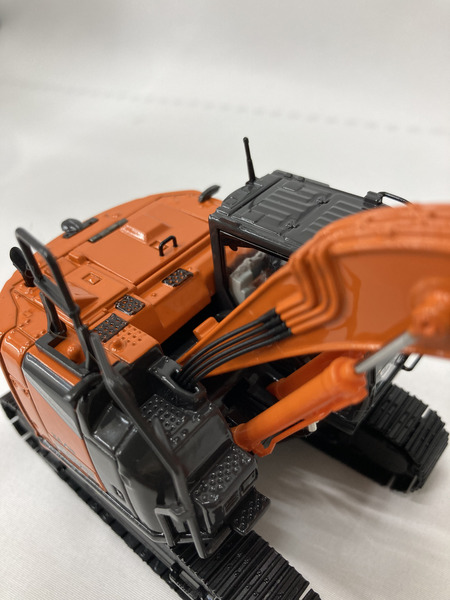 日立建機 1/50 ZAXIS225US