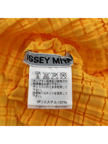 ISSEY MIYAKE 半袖Tシャツ・カットソー プリーツ　裾ジグザグ　黄色[値下]