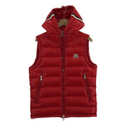 MONCLER ダウンベストジャケット 赤（1）