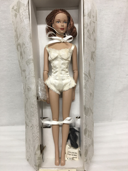 Effanbee Brenda Starr Reporter Collectible Doll