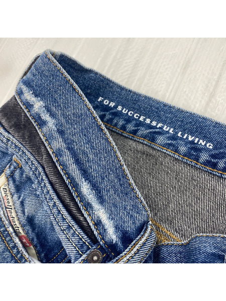 DIESEL Straight Jeans W36