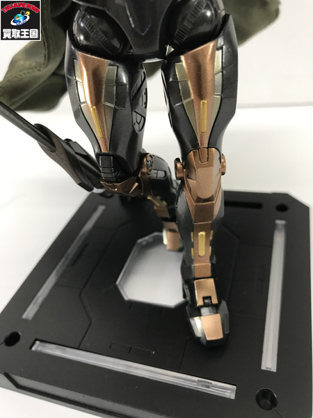 MARVEL 千値値 ロキ ファイティングアーマー