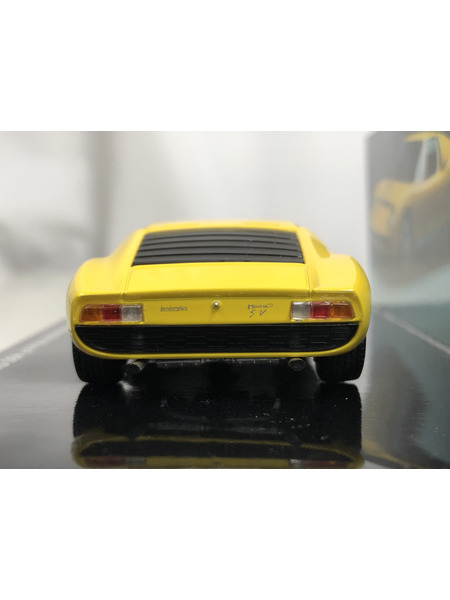 1/43スケールカー Lamborghini Miura P 400 SV Minichamps