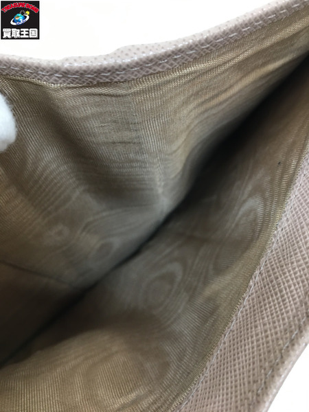 コンパクトウォレット 2つ折り財布　サフィアーノ　ピンクベージュ