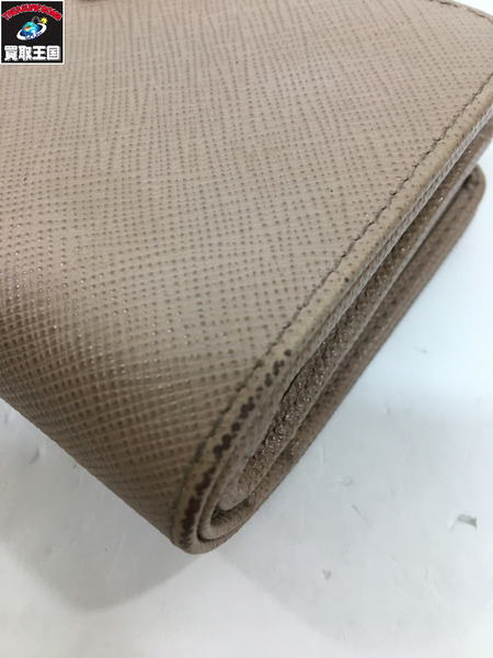 コンパクトウォレット 2つ折り財布　サフィアーノ　ピンクベージュ