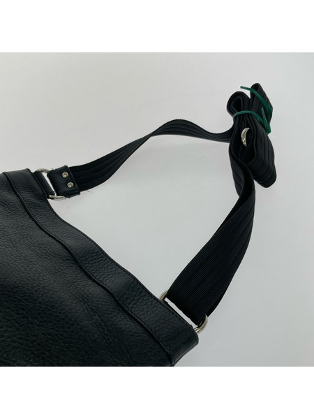 ショルダーバッグ Salvatore Ferragamo ガンチーニ ショルダーバッグ