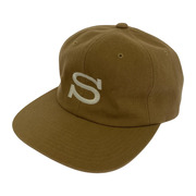 STUSSY SPORT Sロゴ キャップ ベージュ