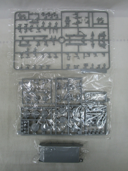 6.ドラゴン 1/35 Sd.Kfz.131 PanzerJager II fur Pak40/2 ”MARDERII”