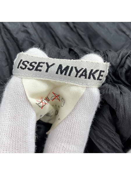 ISSEY MIYAKE　スカート　ブラック　L