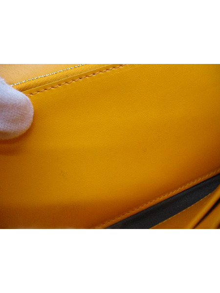 長財布 FENDI ローマ コンチネンタル 長財布