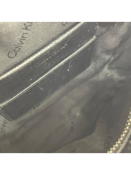 Calvin Klein ショルダーバッグ