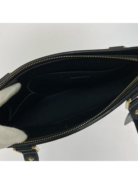 ハンドバッグ LV ルシーユPM