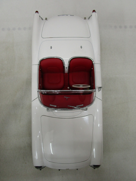 1/18スケールカー オートアート　1/18 コルベット　1953