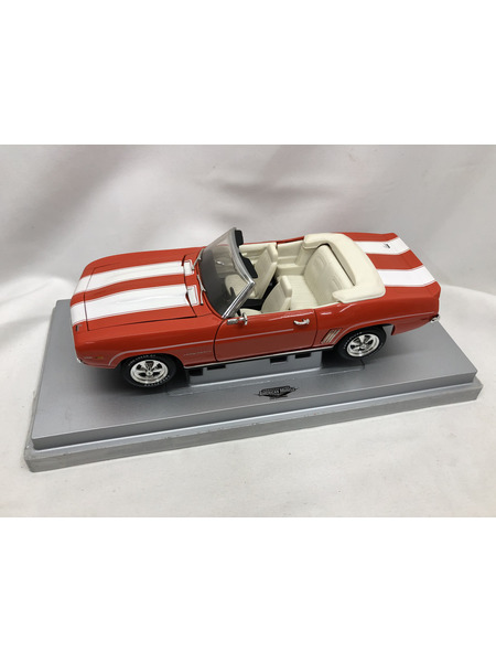 AMERICAN　MUSCLE　1/18　1969　CHEVY　CAMARO　RS