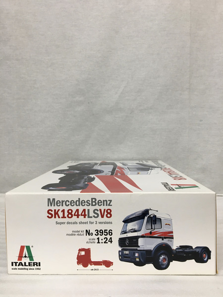 イタレリ 1/24 メルセデスベンツSK 1844 LS V8トラクターヘッド