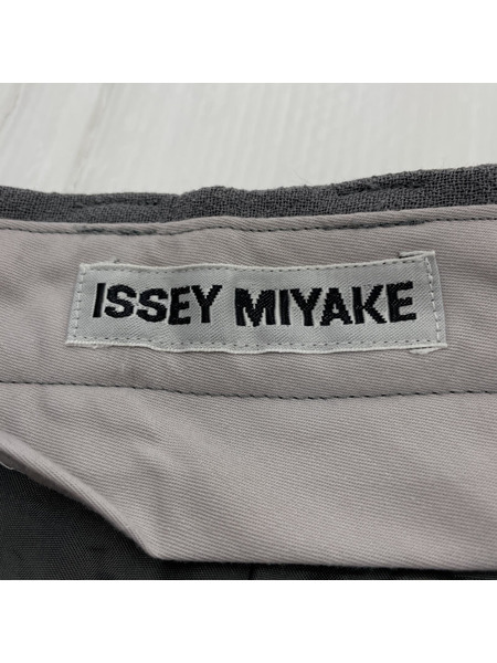 ISSEY MIYAKE フロントスリットスカート