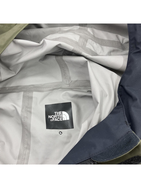 THE NORTH FACE Geometric Dot Shot Jacket