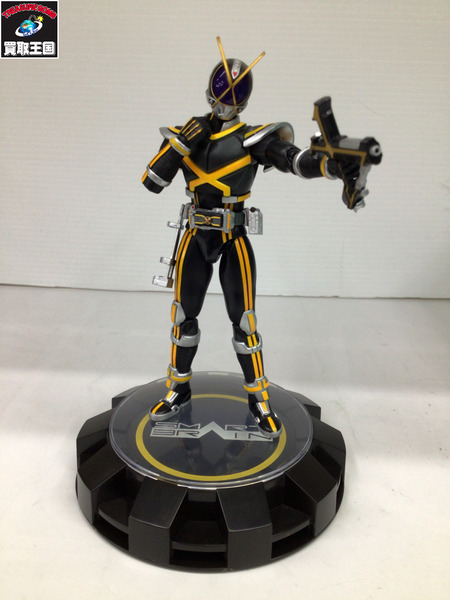メーカー 仮面ライダーフィギュア S.H.Figuarts 仮面ライダーカイザ GLOWING STAGE SET