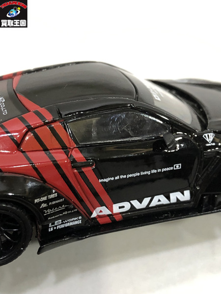 Mini GT LB WORKS Nissan GT-R ADVAN