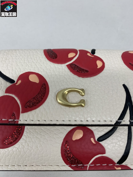 コンパクトウォレット COACH エッセンシャル ミニトライフォールドウォレット チェリー