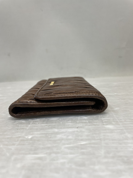 miumiu マテラッセ 3つ折りミドルウォレット 茶