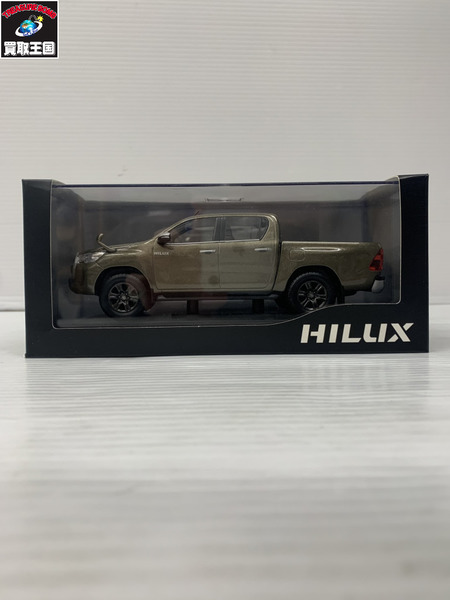 トヨタ ハイラックス ミニカー 1/30スケール ダイキャスト製 オキサイトブロンズメタリック