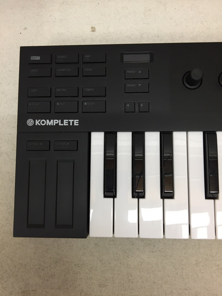 KOMPLETE M32 鍵盤[値下]