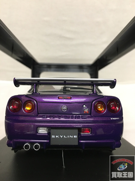 AUTOart 1/18 日産スカイライン GT-R (R34) Vスペック パープル