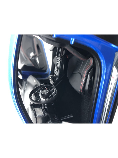 1/18スケールカー KENGFAI　Audi　R8　Coupe