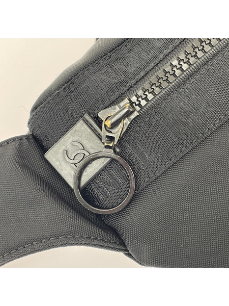 ボディバッグ CHANEL バナナバッグ スポーツライン