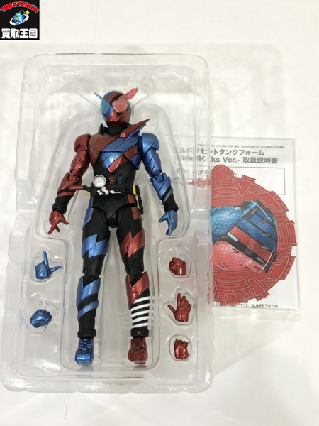 S.H.フィギュアーツ 仮面ライダービルド ラビットタンクフォーム 20Kamen Rider Kicks