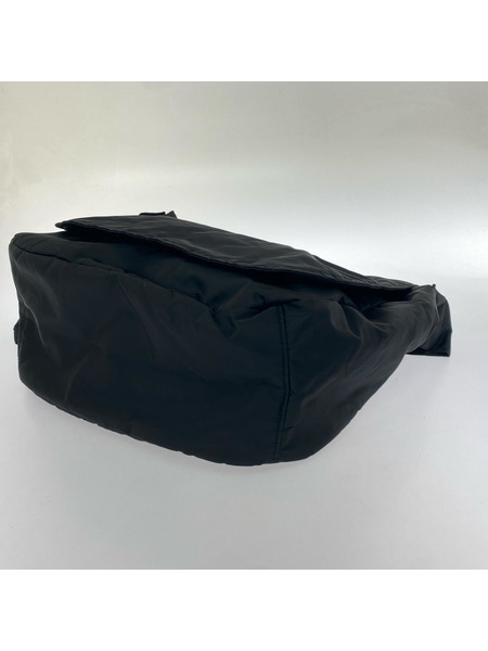 ショルダーバッグ SOERTE 黒