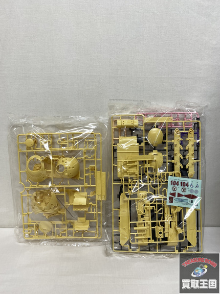 1/35 サンドランド 国王軍戦車隊 104号車 プラモ