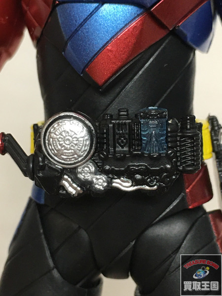 S.H.フィギュアーツ 仮面ライダービルド ラビットタンクフォームフィギュア